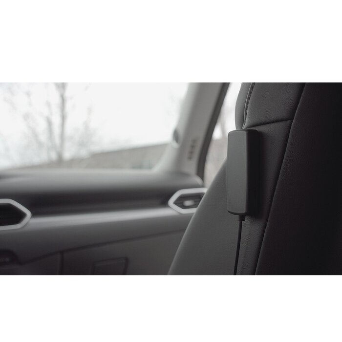 Antena 4G Slim de bajo perfil para automóviles y camiones | Bandas de Frecuencia 850, 1700, 1900, 2100, 2500, 2600 y 2700 MHz | Hasta 5.1 dB de ganancia.