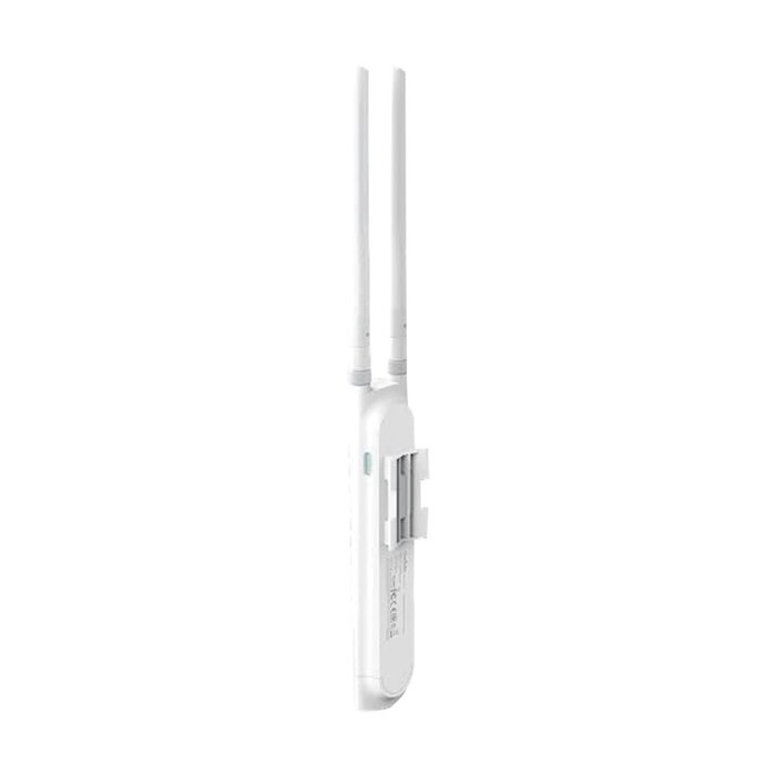 Punto de acceso WiFi Omada para exterior, 802.11 b/g/n (2.4 GHz), 2 antenas de 3 dBi desmontables, alimentación PoE pasivo, soporta hasta 50 clientes.