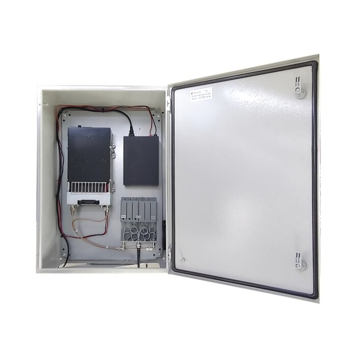 Gabinete de Acero IP66 Uso en Intemperie (500 x 700 x 250 mm) con Placa Trasera Interior y Compuerta Inferior Atornillable (Incluye Chapa y Llave).