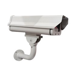 Gabinete antivandálico IP66 incluye calefactor/ventilador con brazo de acero